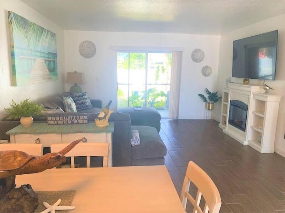 קוקו ביץ' Beautiful Bright & Sparkling 2Bed 1Bath Beach Retreat - Unit 212 מראה חיצוני תמונה